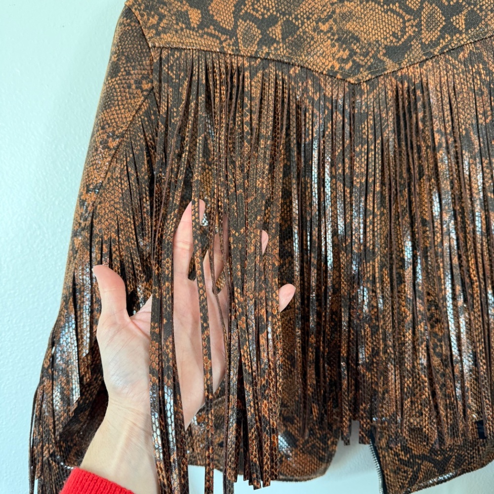 BlankNYC Vegan Leather Snake Skin Print Fringe Sleeves Moto Jacket size M - Picture 8 of 9